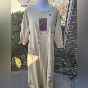 Cat Lady Casual Cream Dress with Artistic Accents